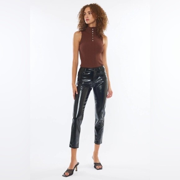 NWT KanCan Josephine Faux Leather Mom Fit Pants Size 3 / 25 - Picture 1 of 16